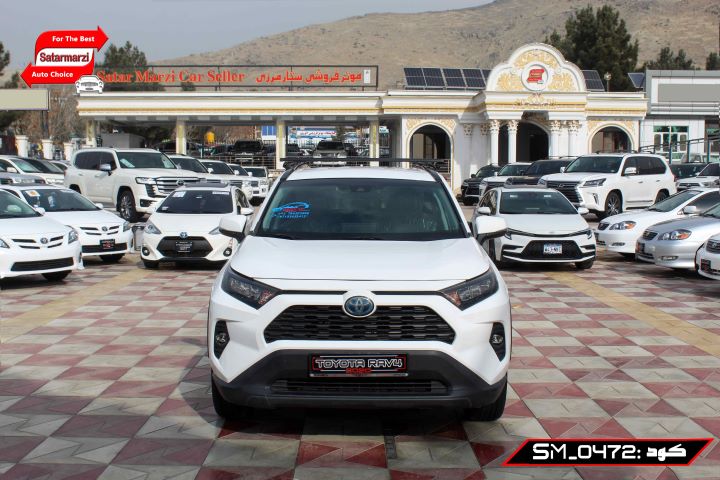 1 Toyota RAV4 ( LE ) Hybrid 2020