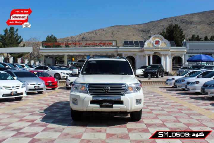 1 Toyota Land Cruiser ( VX.R ) 2013