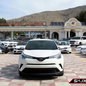 Toyota C-HR ( LE ) 2019