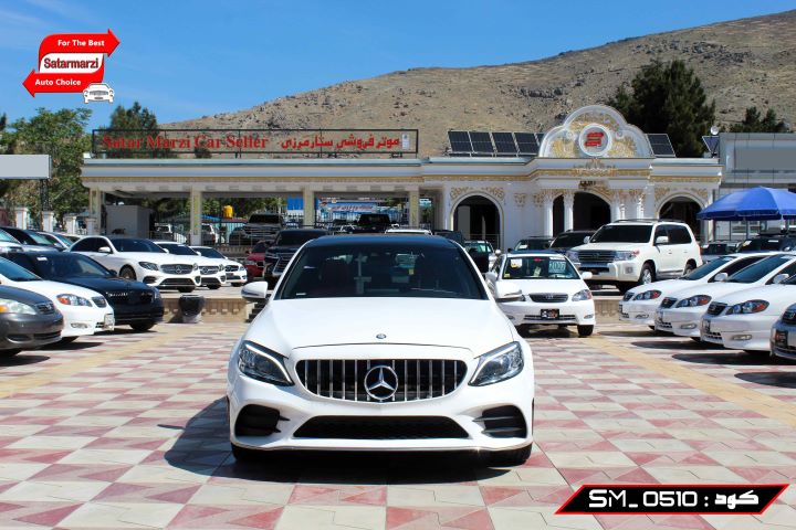 1 Mercedes Benz ( C300 ) 2016
