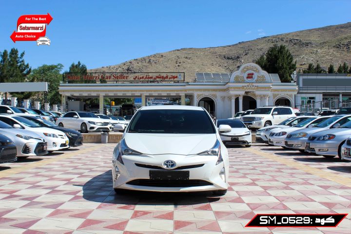 1 Toyota Prius 2017