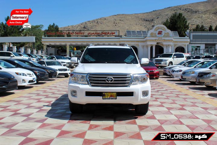 1 Toyota Land Cruiser ( VX.R ) 2012