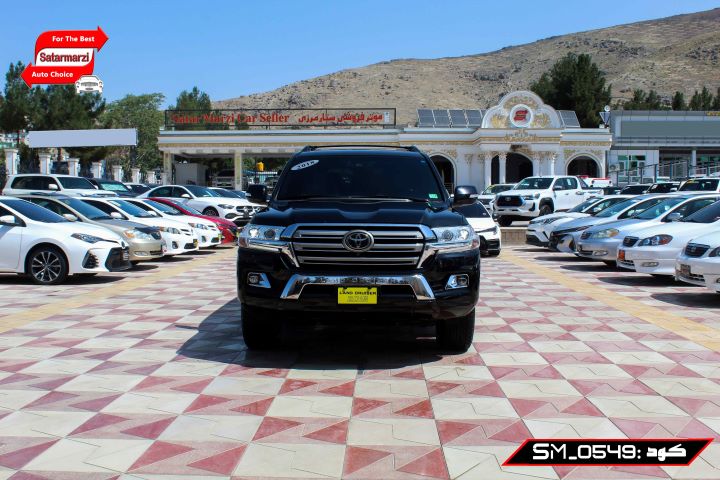 1 Toyota Land Cruiser ( VX.R ) 2018