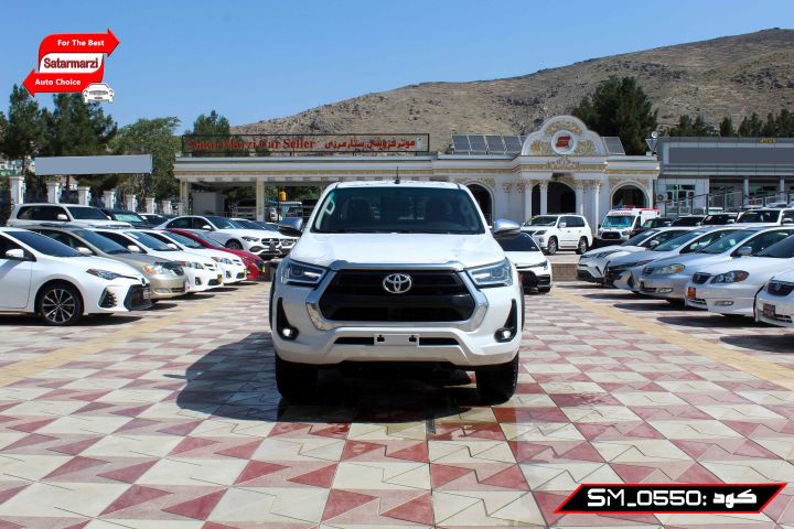 1 Toyota Hilux ( SR5 ) 2024