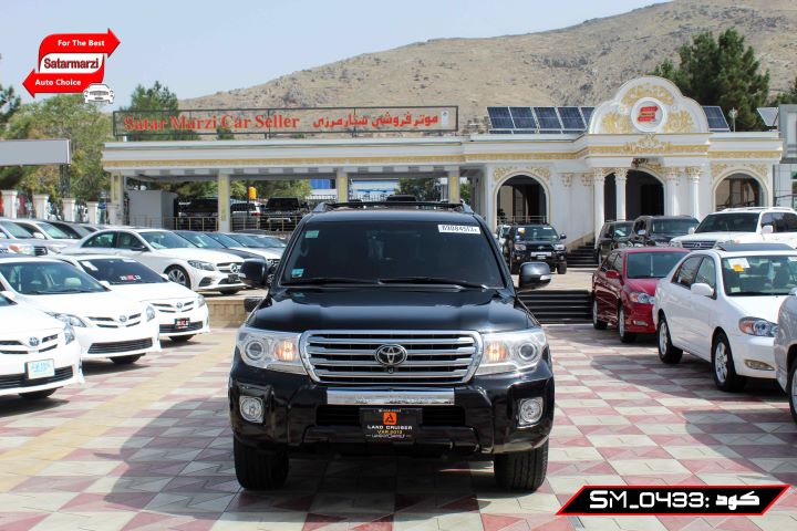 1 Toyota Land Cruiser ( VX.R ) 2013