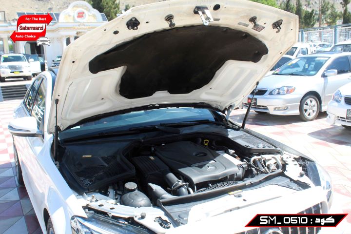 10 Mercedes Benz ( C300 ) 2016