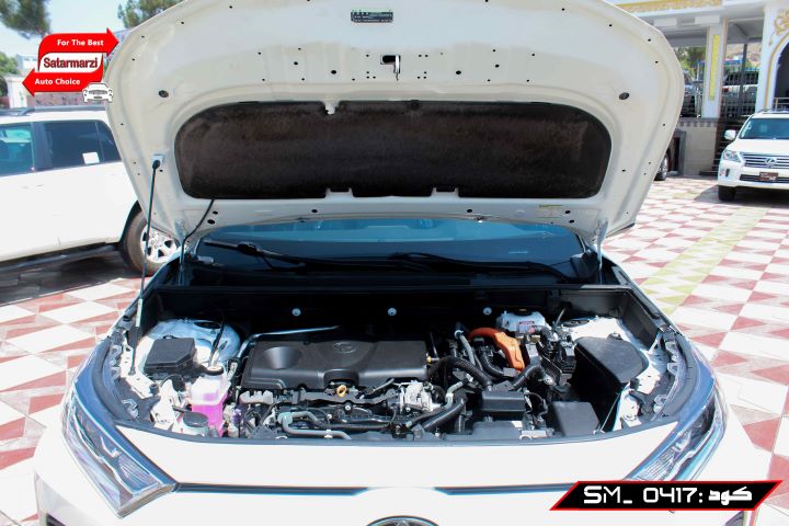 10 Toyota RAV4 Hybrid ( XSE ) 2020