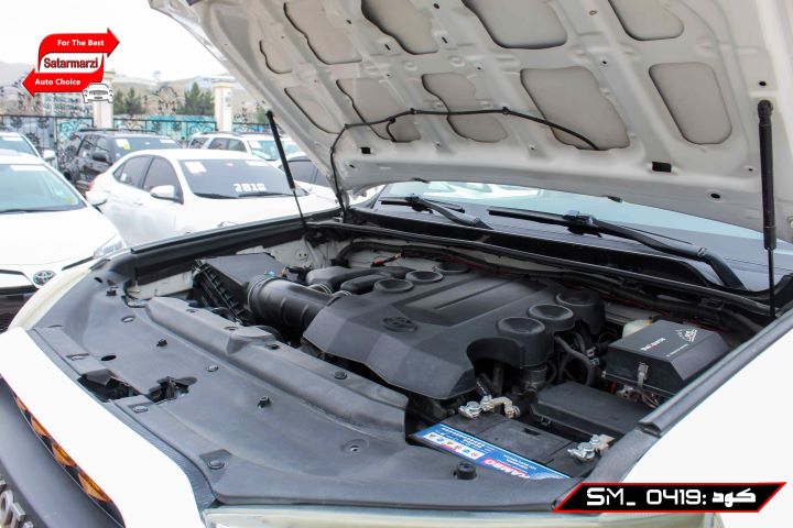 10 Toyota 4Runner ( SR5 ) 2014