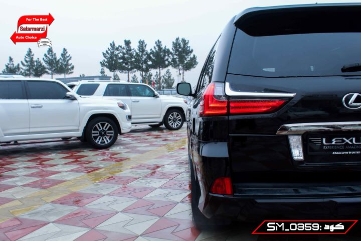 11 Lexus LX570