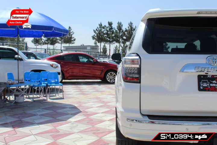 14 Toyota 4Runner ( SR5 )