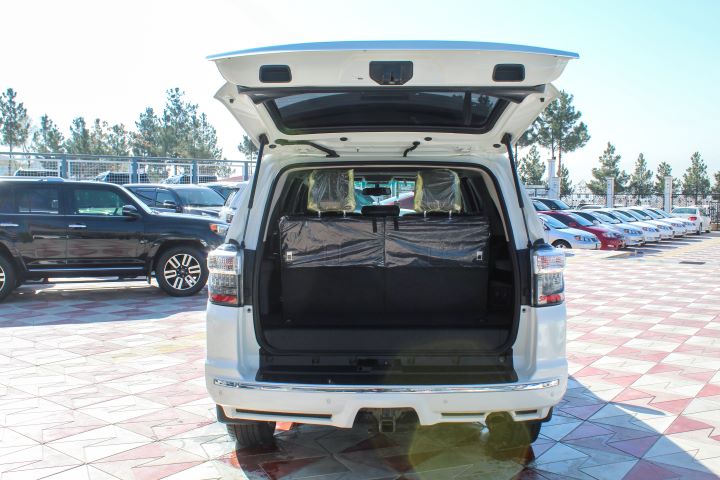16 Toyota 4Runner ( Limited )