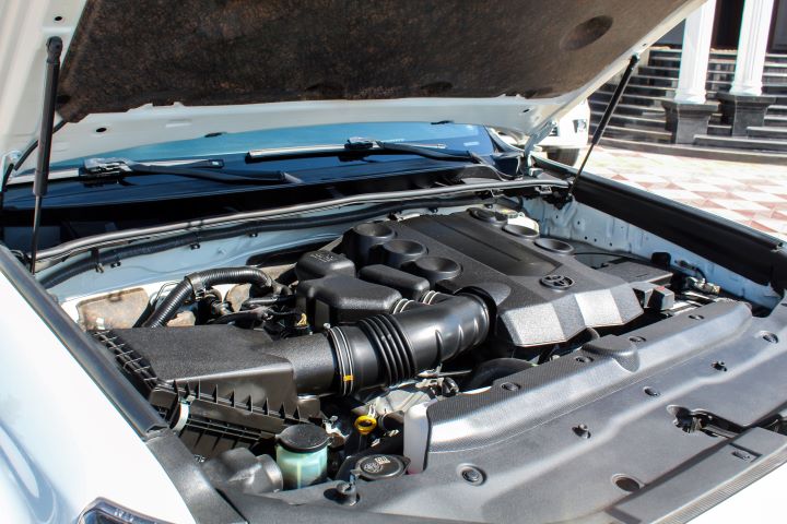 17 Toyota 4Runner ( Limited )