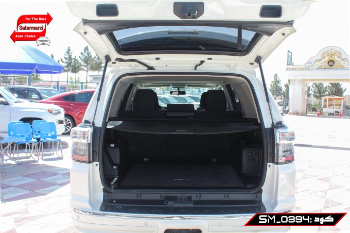17 Toyota 4Runner ( SR5 )