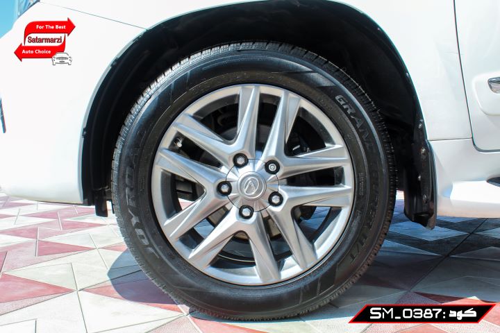 19 Lexus ( LX570 Super Sport )