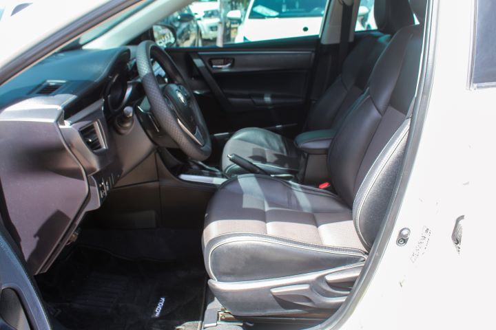 22 Toyota Corolla ( SE )