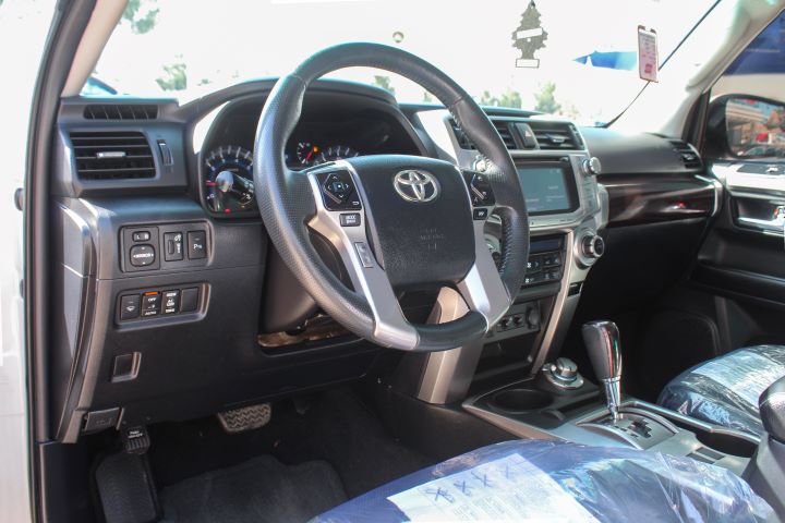 23 Toyota 4Runner ( Limited )