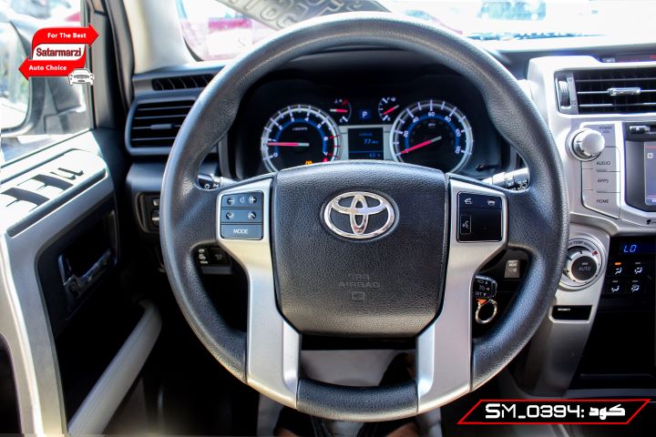 25 Toyota 4Runner ( SR5 )