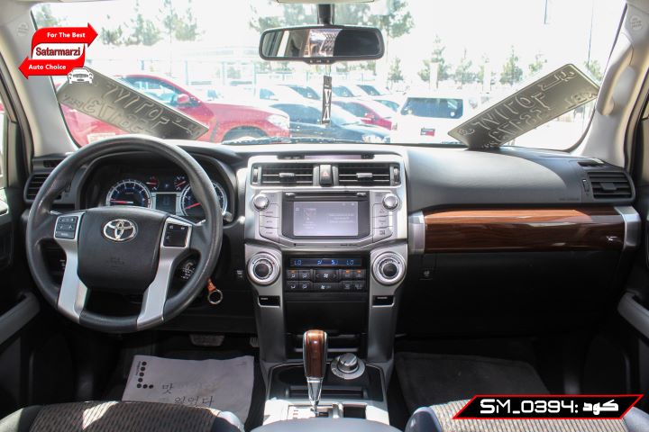 27 Toyota 4Runner ( SR5 )
