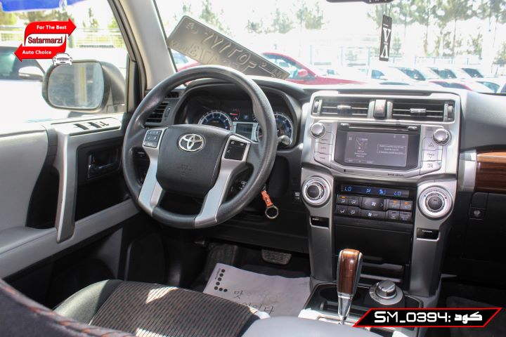 28 Toyota 4Runner ( SR5 )