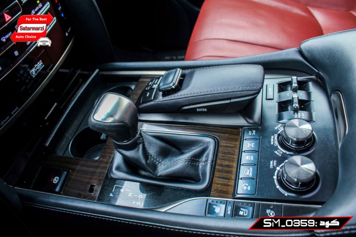 29 Lexus LX570