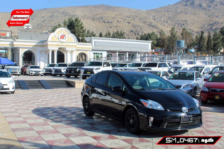 3 Toyota Prius 2015