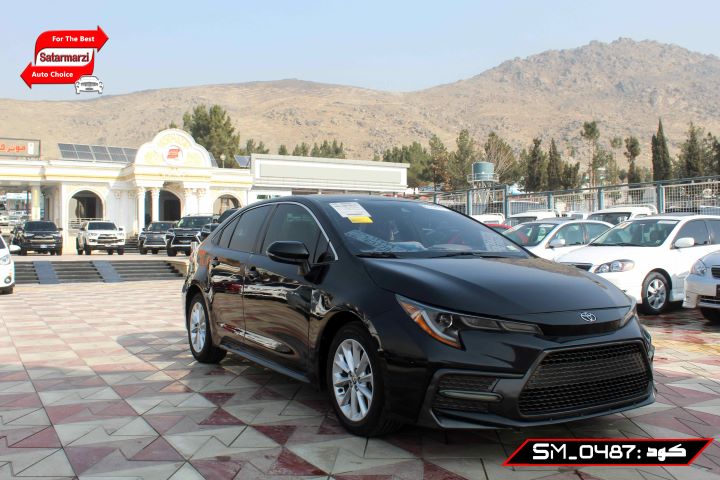 3 Toyota Corolla ( XLE ) 2020