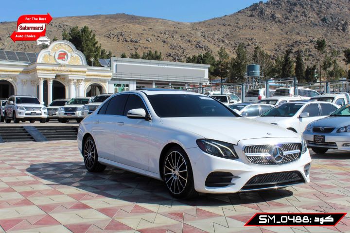 3 Mercedes Benz ( E300 ) 2017