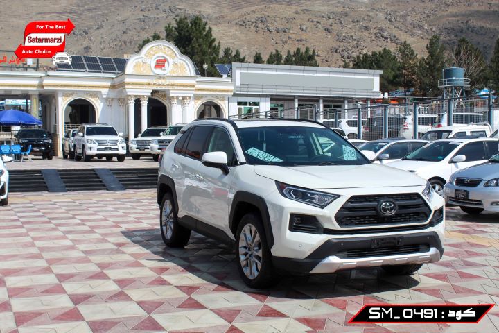 3 Toyota RAV4 ( Limited ) 2019