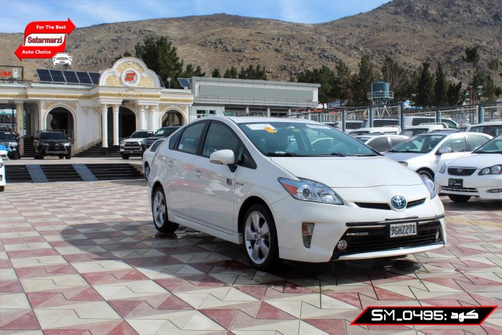 3 Toyota Prius 2015