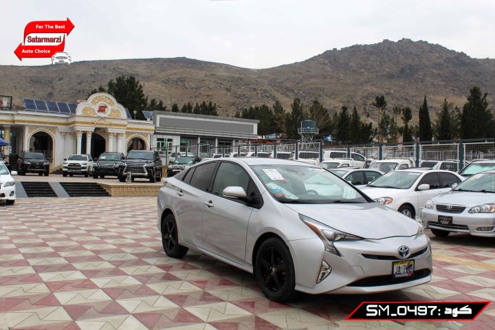 3 Toyota Prius 2017
