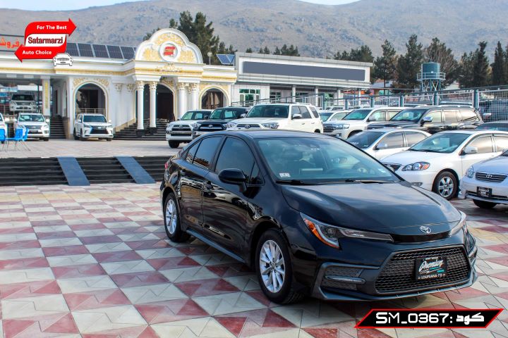 3 Toyota Corolla ( LE )