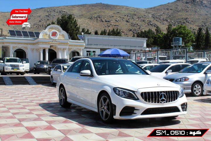 3 Mercedes Benz ( C300 ) 2016