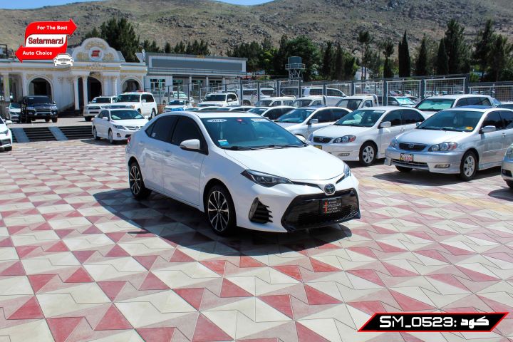 3 Toyota Corolla ( XSE ) 2019