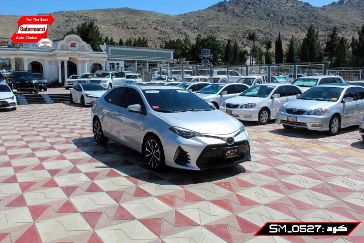 3 Toyota Corolla ( XSE ) 2017