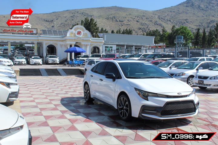 3 Toyota Corolla ( XSE )