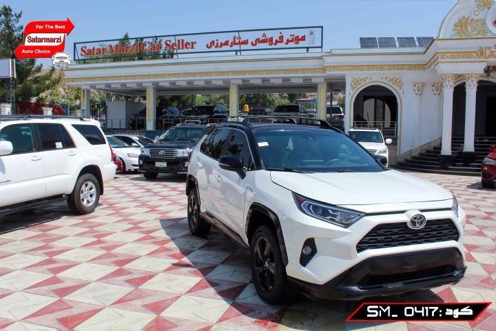 3 Toyota RAV4 Hybrid ( XSE ) 2020