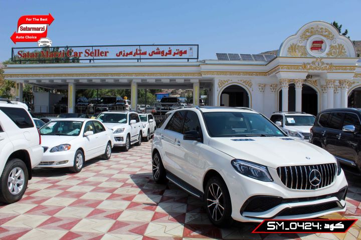 3 Mercedes Benz ( ML 350 4Matic ) 2012