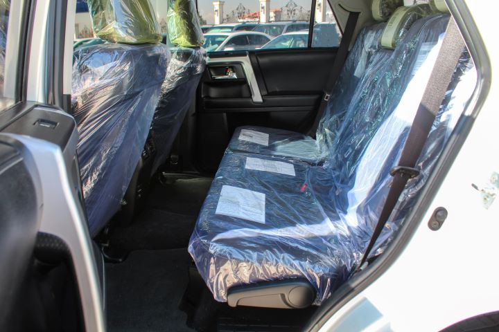 30 Toyota 4Runner ( Limited )
