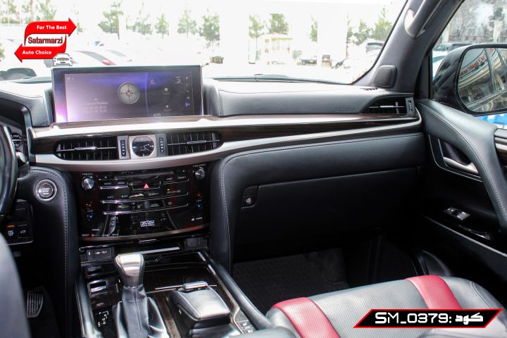 31 Lexus ( LX570 Black Hawk Edition )