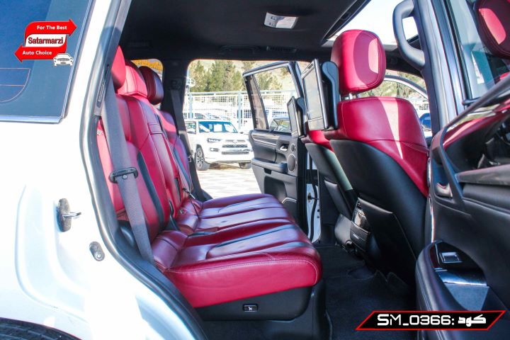 36 Lexus ( LX570 )