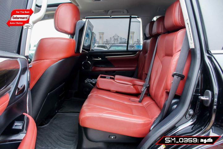 36 Lexus LX570
