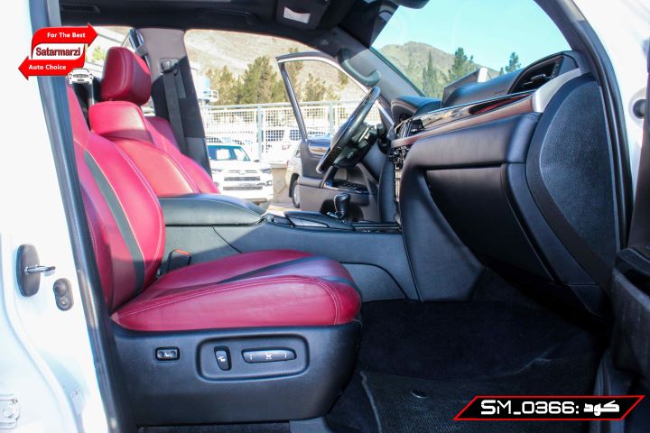 39 Lexus ( LX570 )