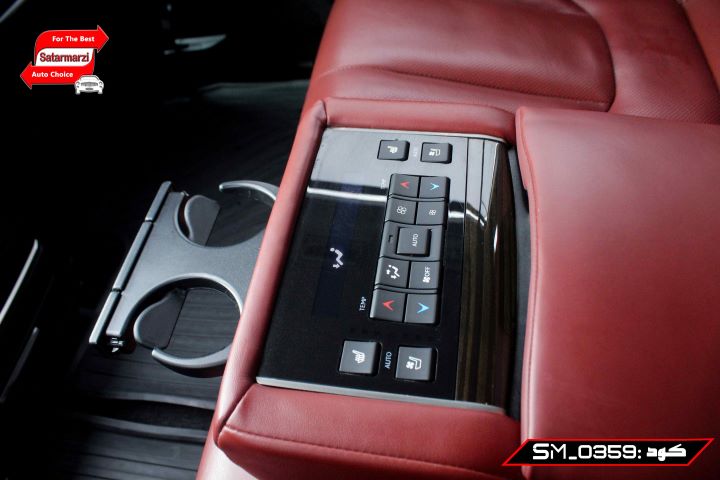 39 Lexus LX570