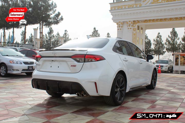 4 Toyota Corolla ( XSE ) 2024