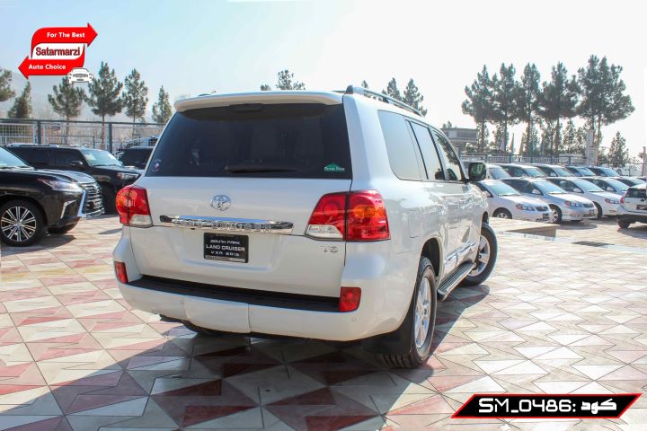 4 Toyota Land Cruiser ( VX.R ) 2013
