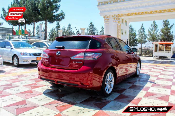 4 Lexus ( CT200 Hybrid ) 2011