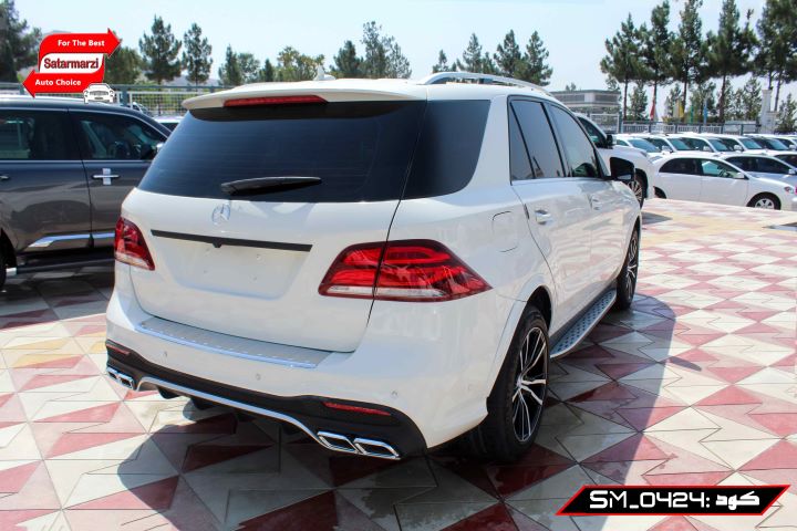 4 Mercedes Benz ( ML 350 4Matic ) 2012