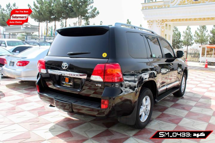 4 Toyota Land Cruiser ( VX.R ) 2013