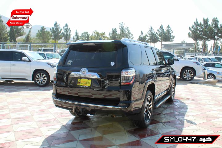 4 Toyota 4Runner ( Limited ) 2016