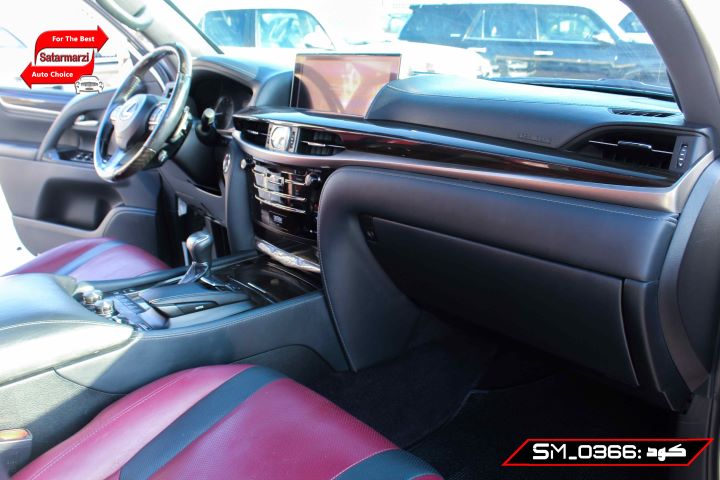 40 Lexus ( LX570 )